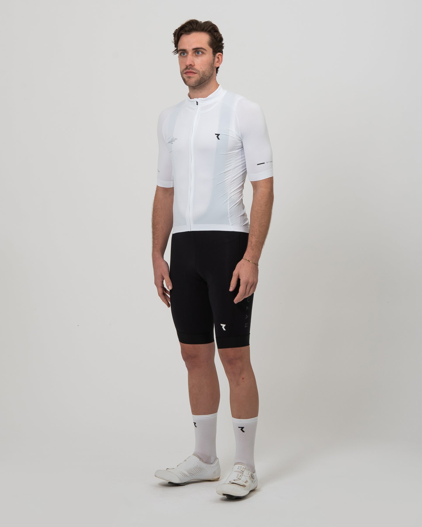 7025XXAW;model2