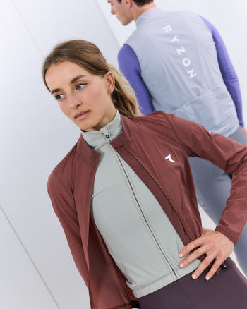 Lookbook Signature Cycling Wind Jacket Women 5