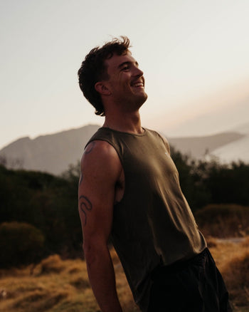 Lookbook Phantom Running Singlet Men 19