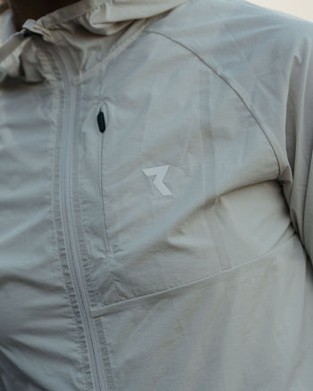 Lookbook Phantom Running Wind Jacket Women 20
