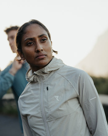 Lookbook Phantom Running Wind Jacket Women 18