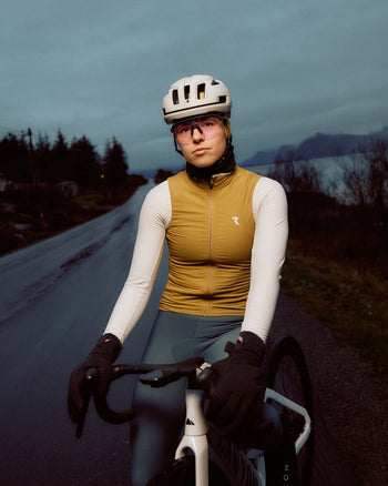 Lookbook Signature Cycling Insulated Gilet Women 33