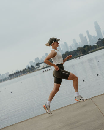 Lookbook Spectra Running Singlet Women 28