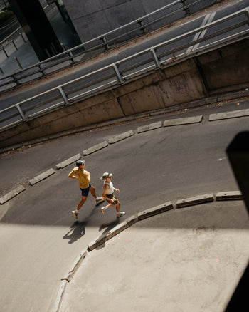 Lookbook Spectra Running Singlet Women 26