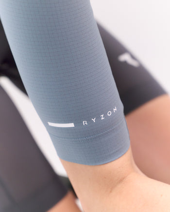 Lookbook Signature Cycling Suit Women 35