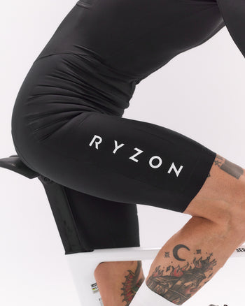 Lookbook Signature Cycling Suit Men 37