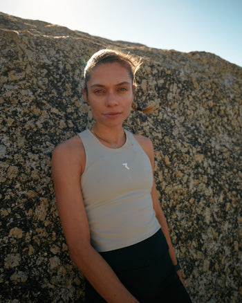 Lookbook Spectra Running Singlet Women 26